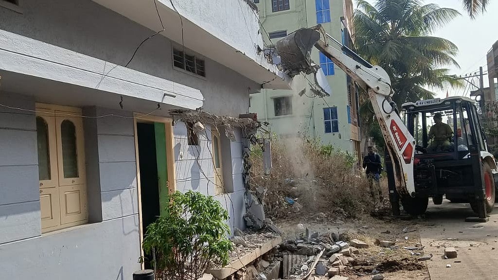 ದಾವಣಗೆರೆ ‌| ಉದ್ಯಾನ ಒತ್ತುವರಿ ಮಾಡಿಕೊಂಡು ನಿರ್ಮಿಸಿದ್ದ 16 ಮನೆಗಳ ತೆರವು