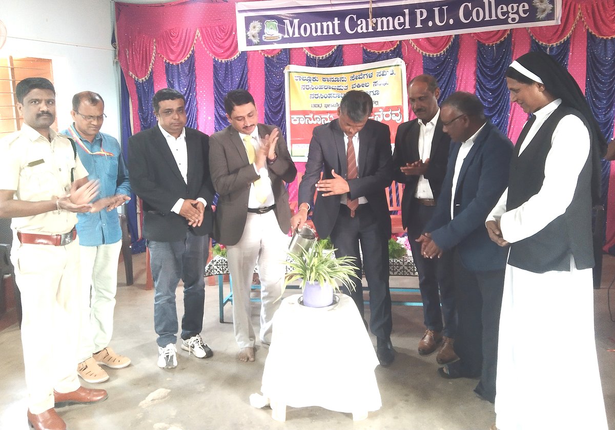 ವಾಹನ ಚಾಲನೆ ವೇಳೆ ಸಂಚಾರ ನಿಯಮ ಪಾಲಿಸಿ