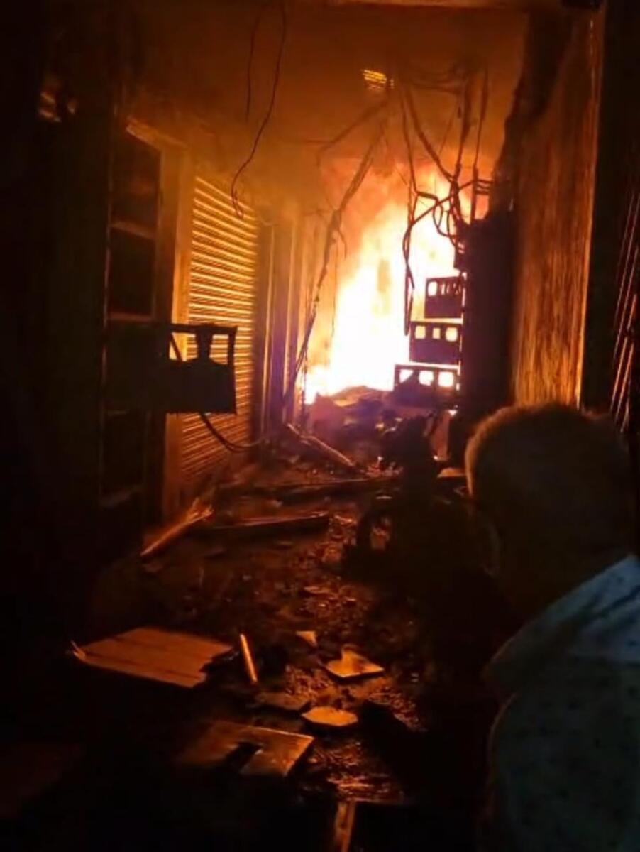 ಹಲಸೂರು ಗೇಟ್‌ ಸಮೀಪದ ನಗರ್ತಪೇಟೆಯ  ಪ್ಲಾಸ್ಟಿಕ್ ಮ್ಯಾಟ್‌ ಗೋದಾಮಿನಲ್ಲಿ ಸಂಭವಿಸಿದ ಬೆಂಕಿ ಅವಘಡ.