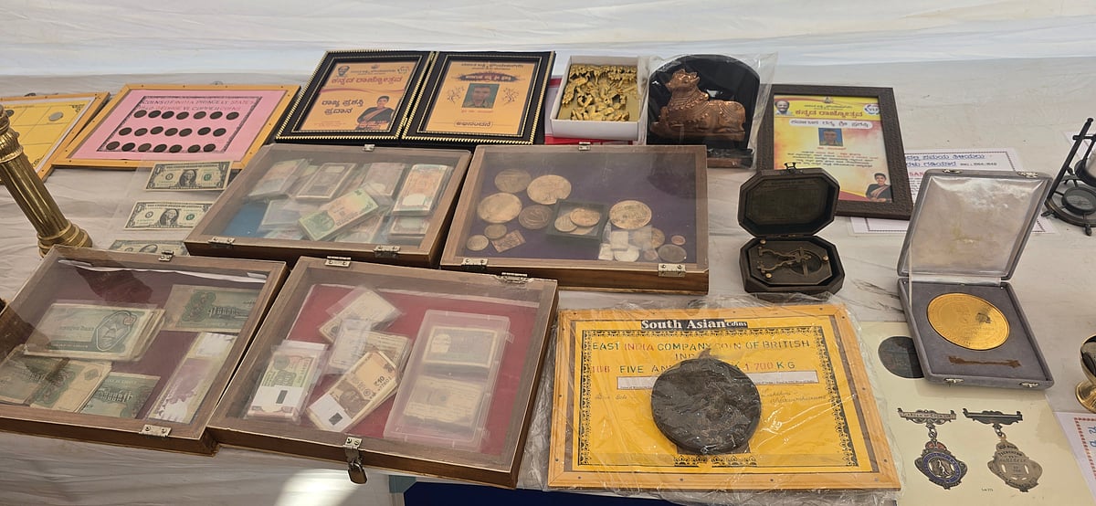 ಯಾದಗಿರಿ | 1.700 ಕೆ.ಜಿ.ಯ ನಾಣ್ಯ, ಶತಮಾನದ ಹಿಂದಿನ ಕ್ಯಾಮೆರಾ!