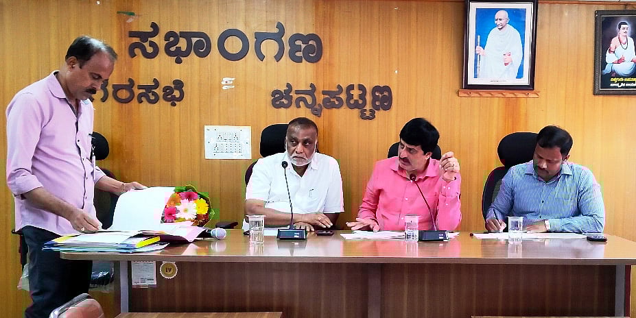 ಅರ್ಹರಿಗೆ ನಿವೇಶನ: ಶಾಸಕ ಯೋಗೇಶ್ವರ ಸೂಚನೆ