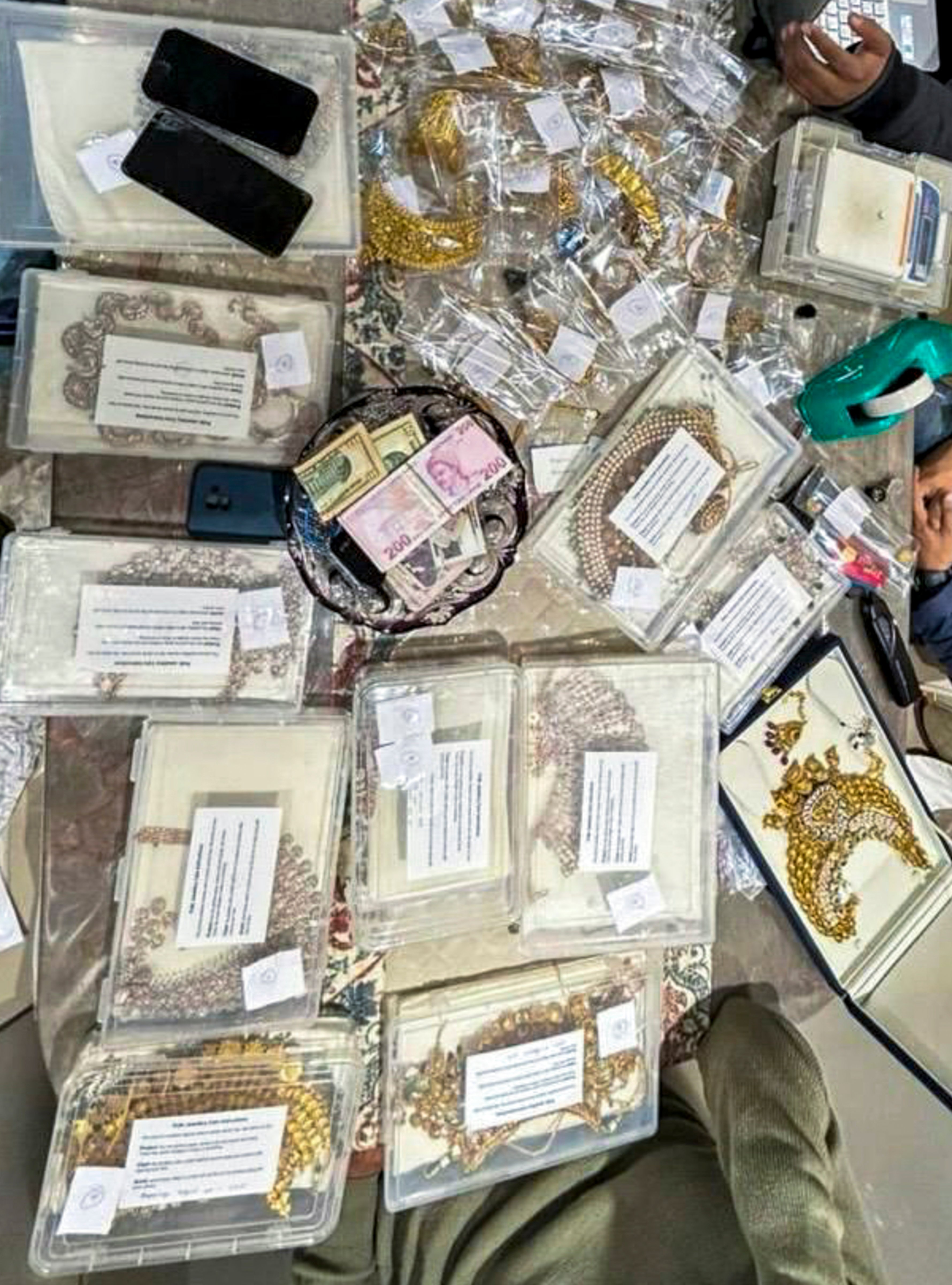 ಇಂದರ್‌ಜೀತ್‌ ಸಿಂಗ್ ಯಾದವ್‌ ಅವರ ಸಹಚರನಿಗೆ ಸೇರಿದ ಮನೆಯಲ್ಲಿ ಸಿಕ್ಕ ₹8.80 ಕೋಟಿ ಮೌಲ್ಯದ ಚಿನ್ನಾಭರಣಗಳು –