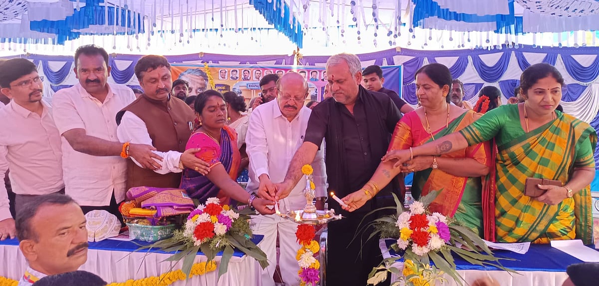 ಶಿರಾ: ಹುಯಿಲ್ ದೊರೆ ಗ್ರಾಮ ಪಂಚಾಯಿತಿ ಕಟ್ಟಡ ಉದ್ಘಾಟನೆ