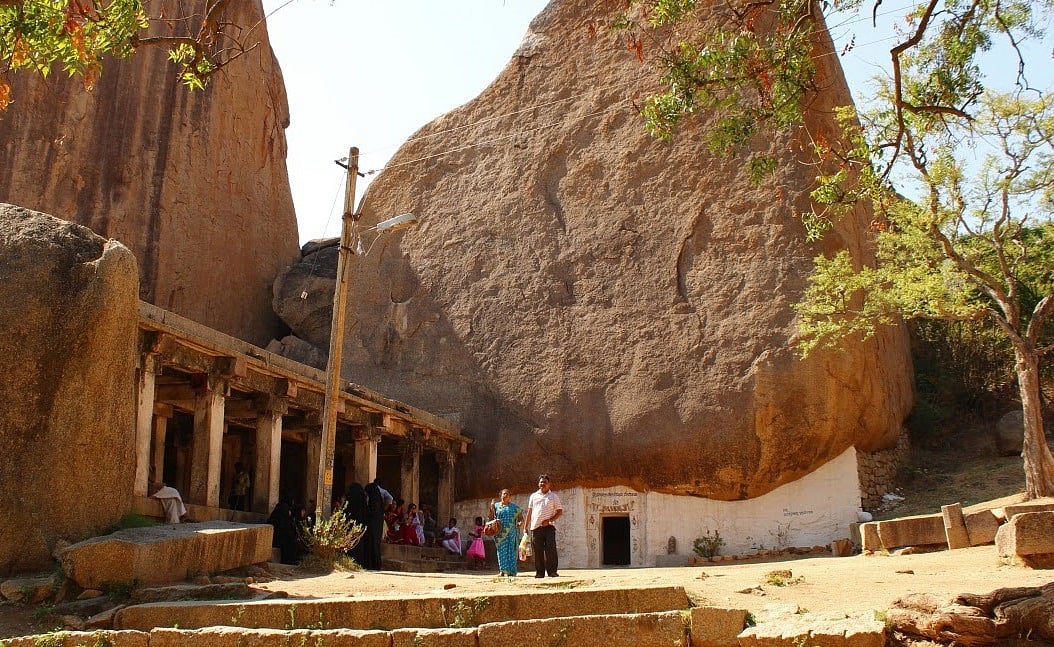 ಚಿತ್ರದುರ್ಗ: ಚಂದ್ರವಳ್ಳಿ ಸ್ಮಾರಕ ಸಂರಕ್ಷಿತ ತಾಣವಲ್ಲವಂತೆ!