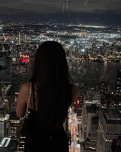 ಪ್ರವಾಸದ ಸುಂದರ ಕ್ಷಣಗಳನ್ನು ಅಶ್ವಿನಿ ಪುನೀತ್ ರಾಜ್‌ಕುಮಾರ್ ಅವರ ಪುತ್ರಿ ವಂದಿತಾ ಅವರು ಸಾಮಾಜಿಕ ಮಾಧ್ಯಮ ಇನ್‌ಸ್ಟಾಗ್ರಾಂನಲ್ಲಿ ಹಂಚಿಕೊಂಡಿದ್ದಾರೆ.