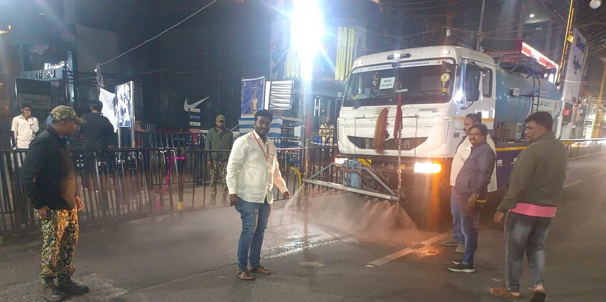 ಬೆಂಗಳೂರು: ಆರು ರಸ್ತೆಗಳಲ್ಲಿ 9 ಟನ್‌ ತ್ಯಾಜ್ಯ