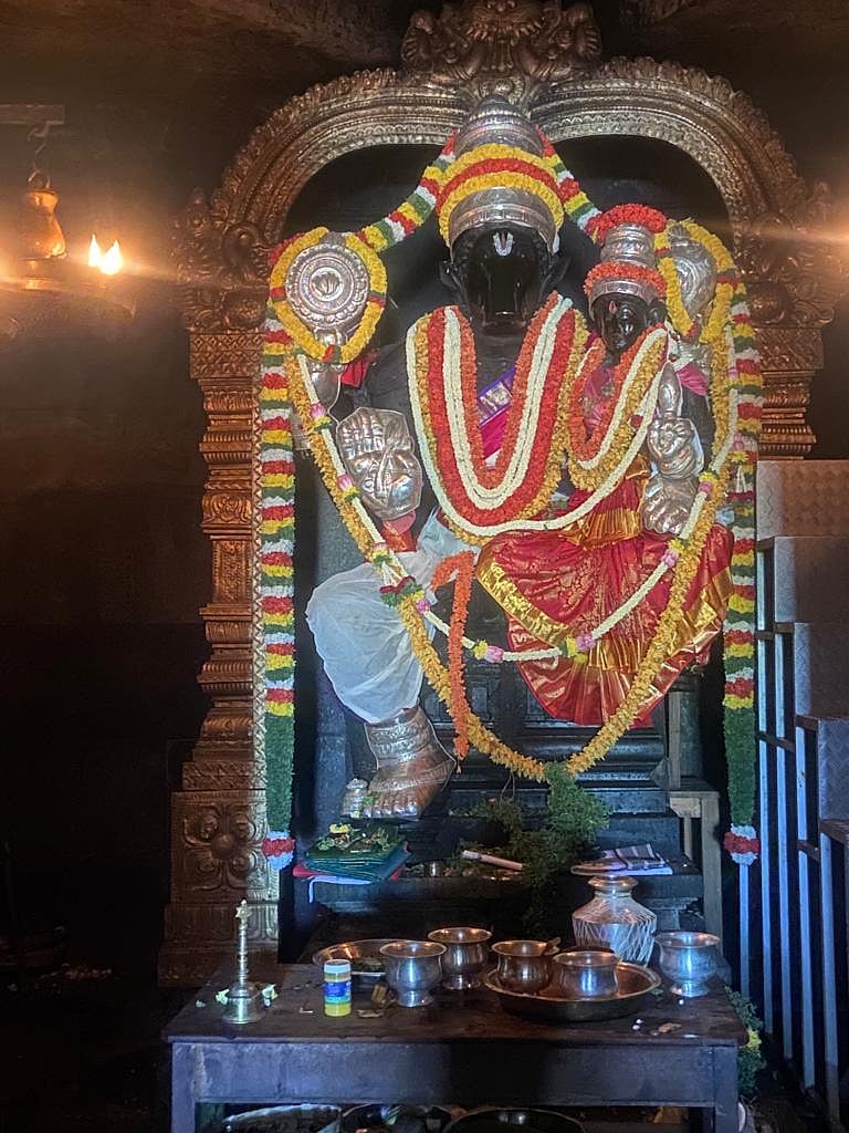 ಹೊಸ ವರ್ಷದ ಸಂಭ್ರಮ: ವರಾಹನಾಥ ಕಲ್ಲಹಳ್ಳಿಯಲ್ಲಿ ಭಕ್ತರ ಮಹಾಪೂರ