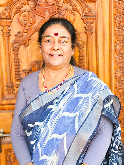 ವಿಶ್ವೇಶ್ವರಿ ಹಿರೇಮಠ