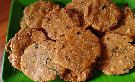 ಗರಿಗರಿಯಾದ ನಿಪ್ಪಟ್ಟು ಮಾಡುವ ವಿಧಾನ ಹೀಗಿದೆ...