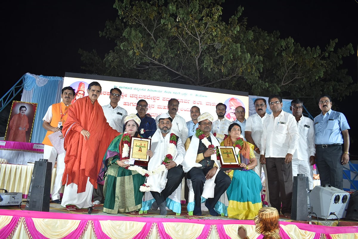 ಸಂಸ್ಕಾರ ಭರಿತ ಶಿಕ್ಷಣ ಹಾರಕೂಡ ಸಂಸ್ಥೆಯ ಹಿರಿಮೆ: ಸುರೇಶ ಅಕ್ಕಣ್ಣ 