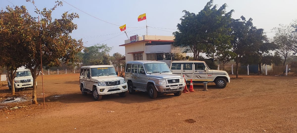 RTO ಚೆಕ್ ಪೋಸ್ಟ್ ಮೇಲೆ ಲೋಕಾಯುಕ್ತ ಅಧಿಕಾರಿಗಳ ದಾಳಿ