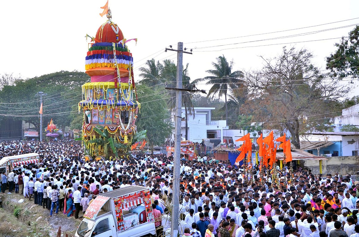 ಹೂವಿನಹಡಗಲಿ: ಹೊಳಗುಂದಿ ಸಿದ್ಧೇಶ್ವರ ರಥೋತ್ಸವ