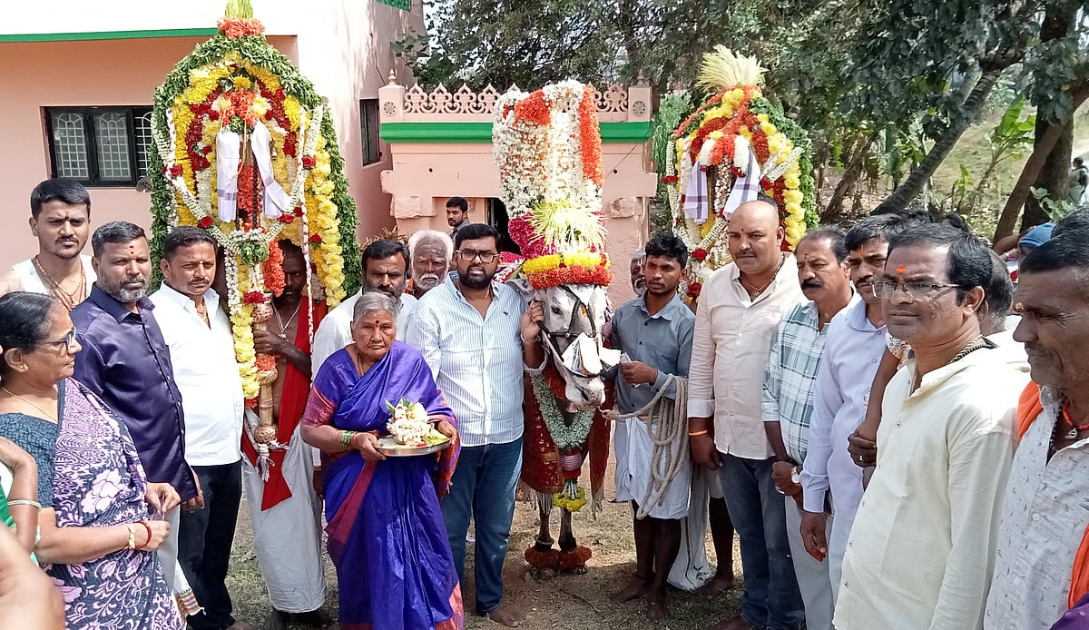 ನಗುವನಹಳ್ಳಿಯಲ್ಲಿ ಸಿದ್ದಪ್ಪಾಜಿ ದೇವರ ಕಂಡಾಯ ಮಹೋತ್ಸವ