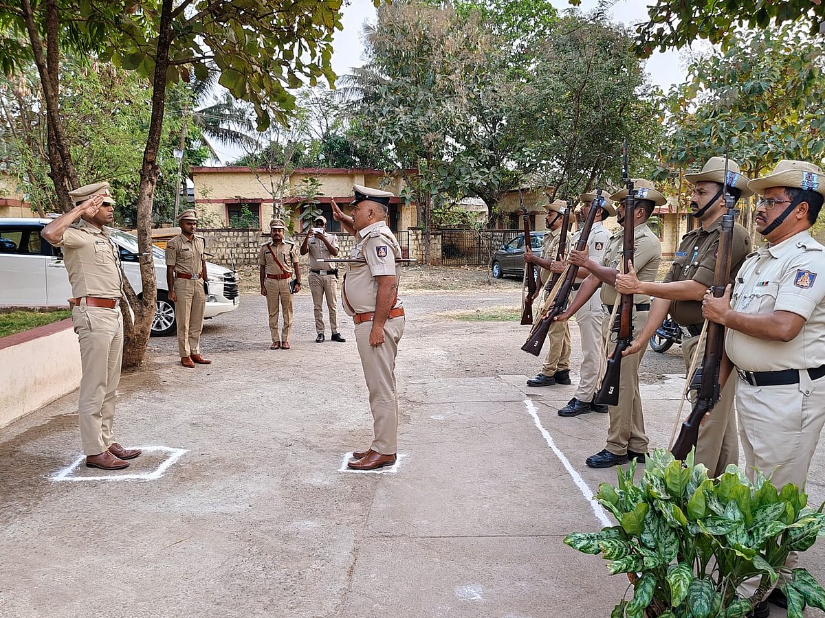 ಬೈಲಹೊಂಗಲ|ಜನಸ್ನೇಹಿ ಆಡಳಿತ ನಿಡೋಣ: ಜಿಲ್ಲಾ ಪೊಲೀಸ್ ವರಿಷ್ಠಾಧಿಕಾರಿ ಕೆ.ರಾಮರಾಜನ್