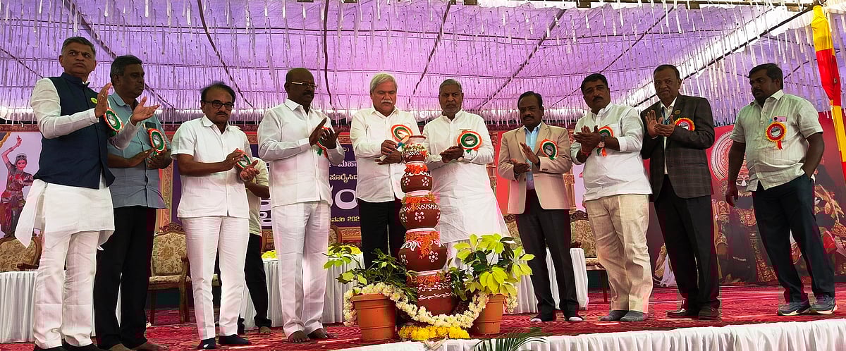 ಲಿಂಗಸುಗೂರು| ನೌಕರಿ ಮಾಡುವ ಬದಲು ನೀಡುವ ಗುರಿ ಇರಲಿ: ಸಚಿವ ಶರಣಬಸಪ್ಪ ದರ್ಶನಾಪುರ