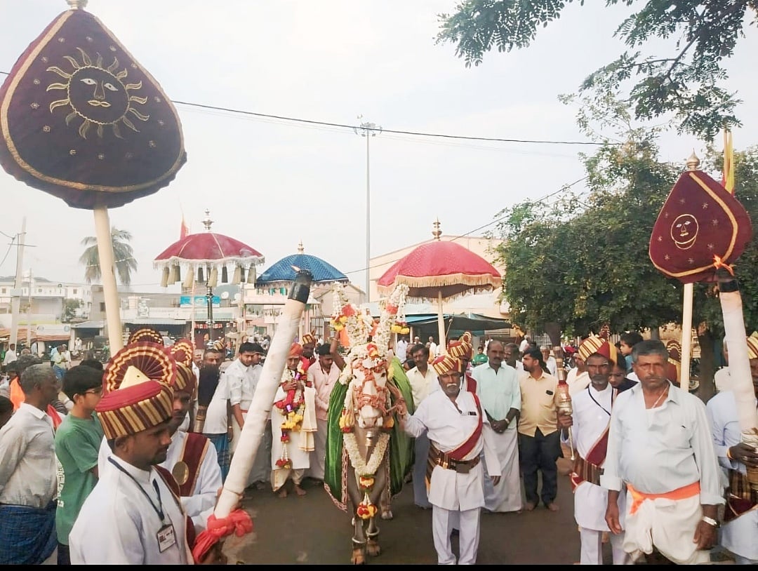 ಚಿಕ್ಕಲ್ಲೂರು ಜಾತ್ರೆಗೆ ಜ್ಞಾನಾನಂದ ಚೆನ್ನರಾಜೇ ಅರಸು ಪ್ರಯಾಣ