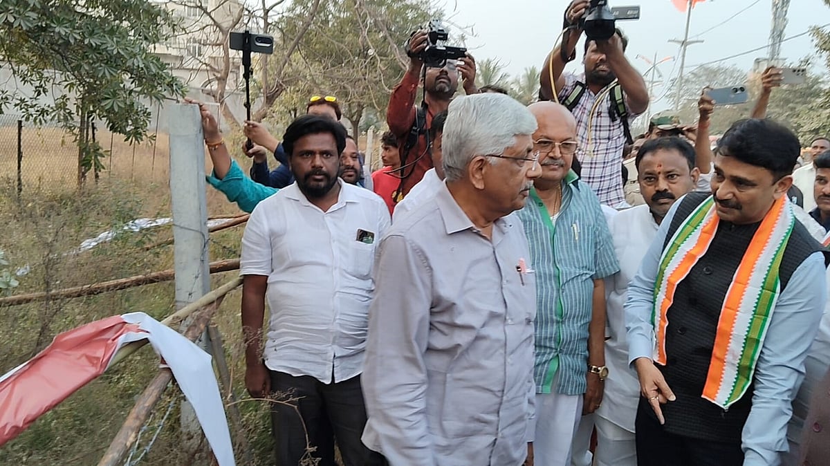 ಘರ್ಷಣೆ | ಸತ್ಯ ಶೋಧನಾ ಸಮಿತಿಯಿಂದ ಪರಿಶೀಲನೆ: ಬಳ್ಳಾರಿಗೆ ರೇವಣ್ಣ ನೇತೃತ್ವದ ತಂಡ