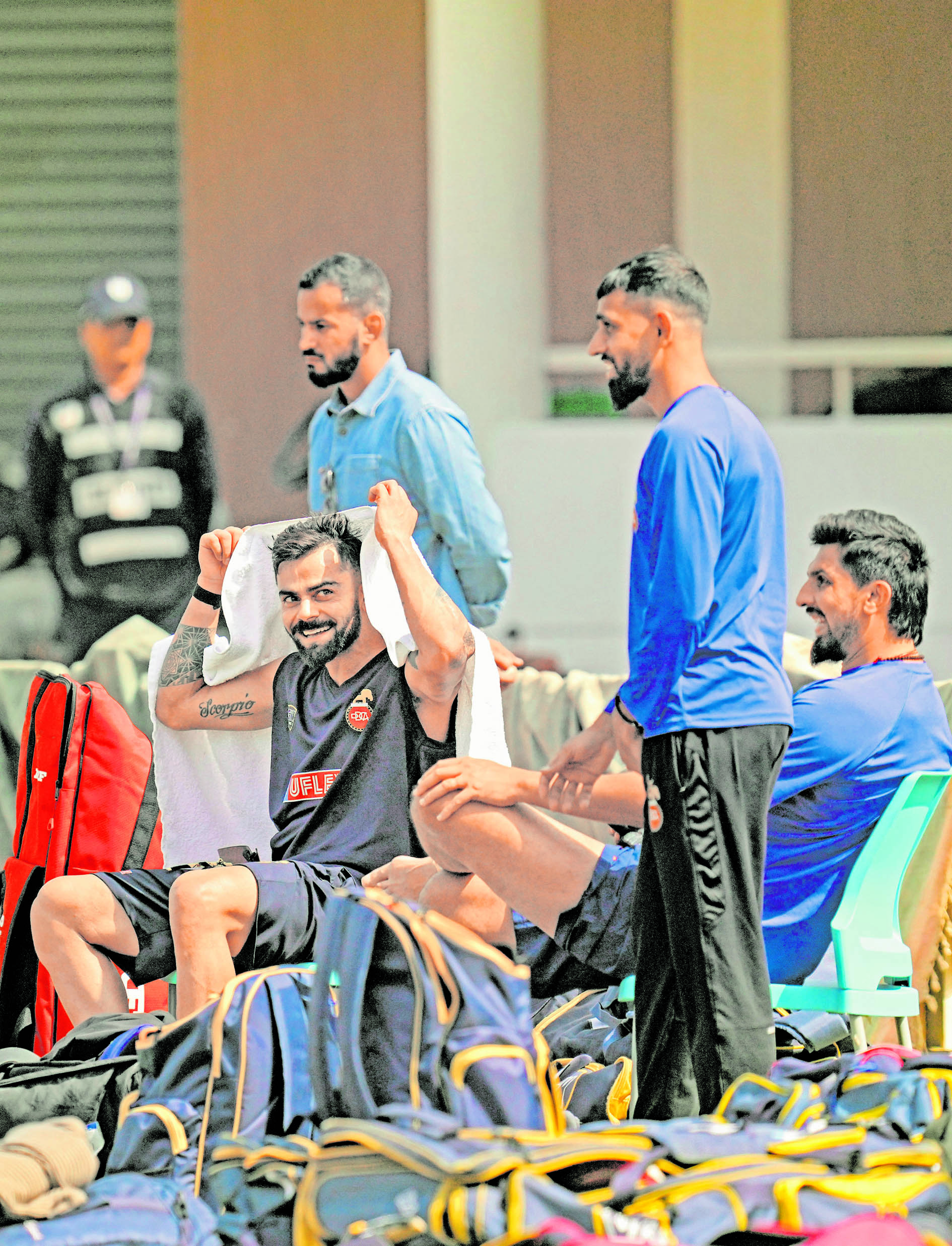 ಬಿಸಿಸಿಐ ಶ್ರೇಷ್ಠತಾ ಕೇಂದ್ರದಲ್ಲಿ ಅಭ್ಯಾಸ ನಿರತ ವಿರಾಟ್ ಕೊಹ್ಲಿ, ಇಶಾಂತ್ ಶರ್ಮಾ