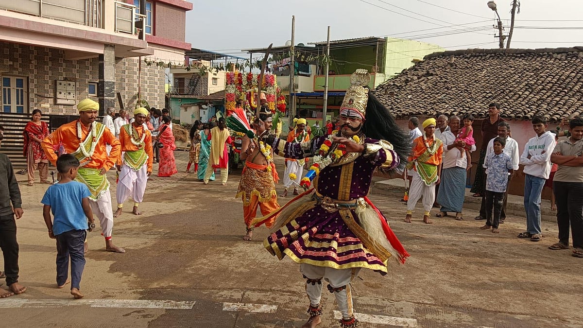 ಚಿಕ್ಕಜಾಜೂರು | ಬನದ ಹುಣ್ಣಿಮೆ: ಗಮನ ಸೆಳೆದ ಮೆರವಣಿಗೆ