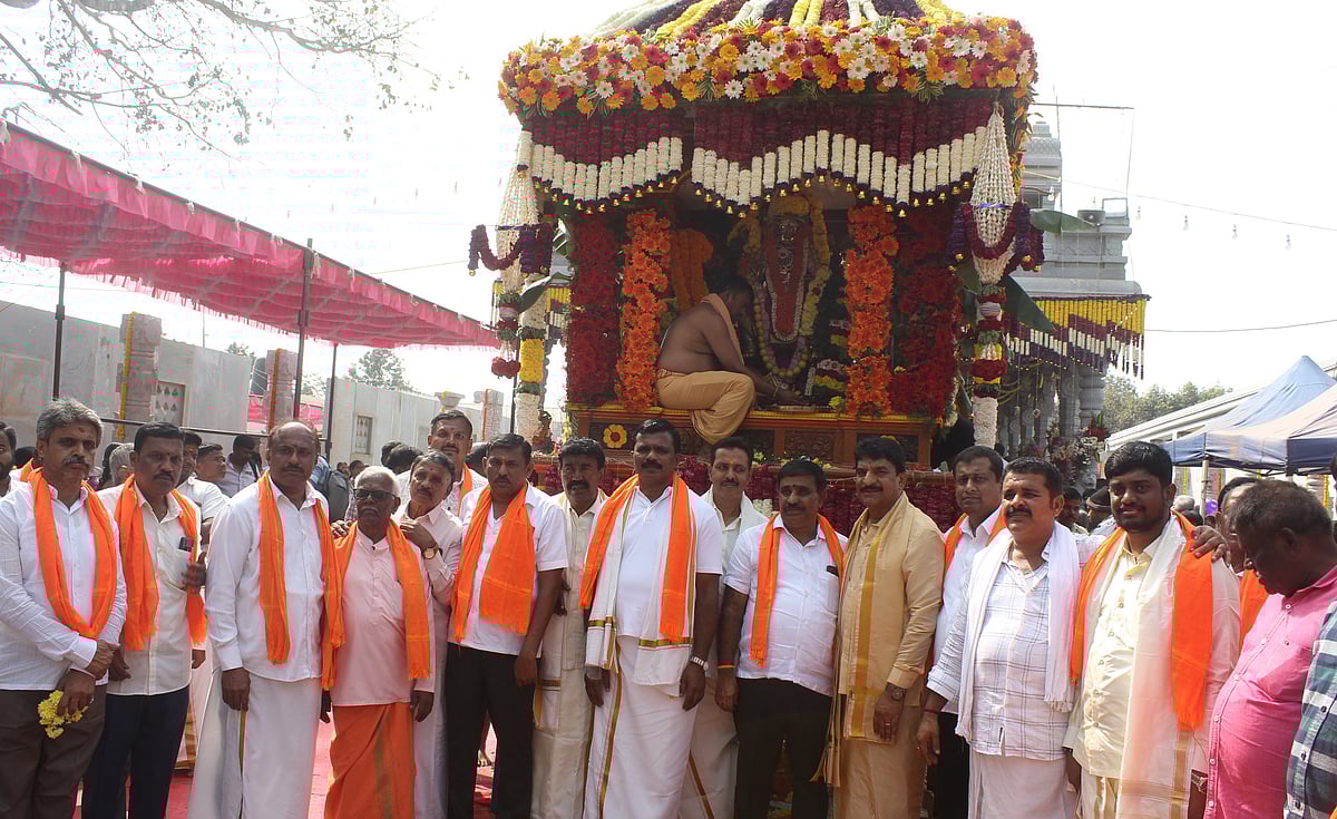 ಹೆನ್ನಾಗರ ಯಲ್ಲಮ್ಮ ರಥೋತ್ಸವ ವೈಭವ