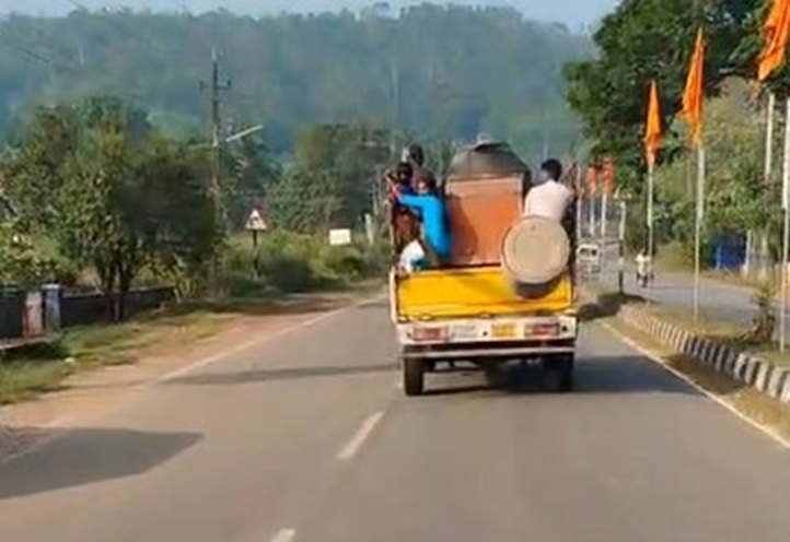 ಕಾರ್ಕಳ ವ್ಯಾಪ್ತಿಯಲ್ಲಿ ಈಚೆಗೆ ಕಾರ್ಮಿಕರನ್ನು ಅಪಾಯಕಾರಿ ರೀತಿಯಲ್ಲಿ ಕರೆದೊಯ್ದಿರುವುದು