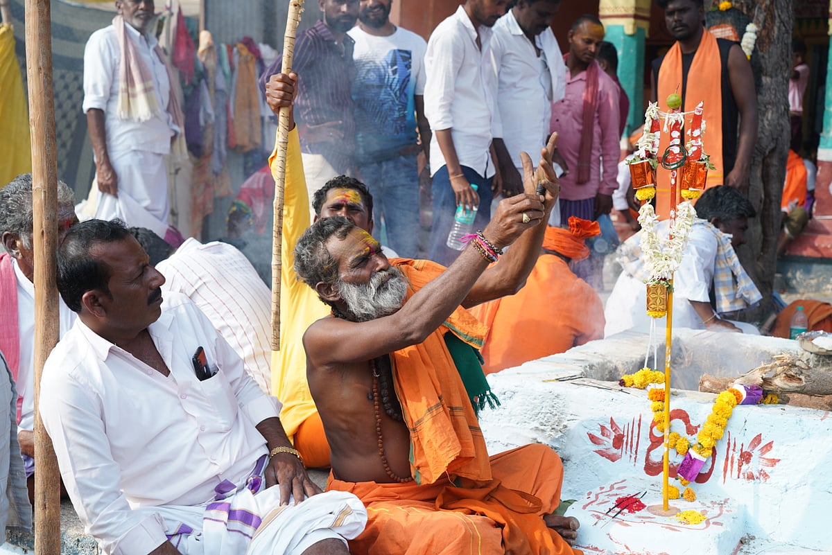 ರಾಯಚೂರು: ಅಂಬೆಯ ಸನ್ನಿಧಿಯಲ್ಲಿ ರಂಗೇರಿದ ಗಾಂಜಾ ಜಾತ್ರೆ