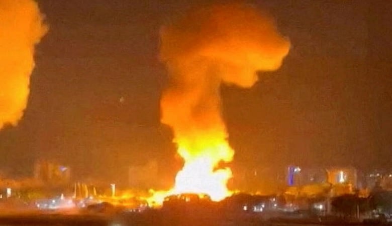 US-Venezuela Conflict | ವೆನೆಜುವೆಲಾ ಮೇಲೆ ಅಮೆರಿಕ ದಾಳಿ: 40 ಮಂದಿ ಸಾವು