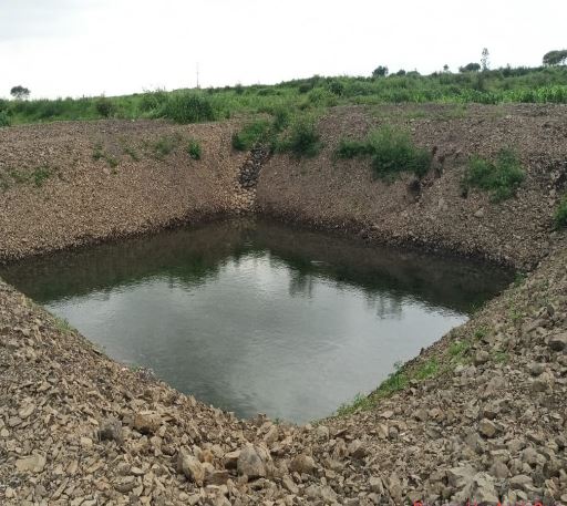 ಹತಗುಂದಾ ಗ್ರಾಮದ ಅಕ್ಕವ್ವಾ ಶರಣಪ್ಪ ಅವರ ಜಮೀನಿನಲ್ಲಿ ನಿರ್ಮಿಸಿರುವ 21X21X3 ಅಳತೆಯ ಕೃಷಿಹೊಂಡ