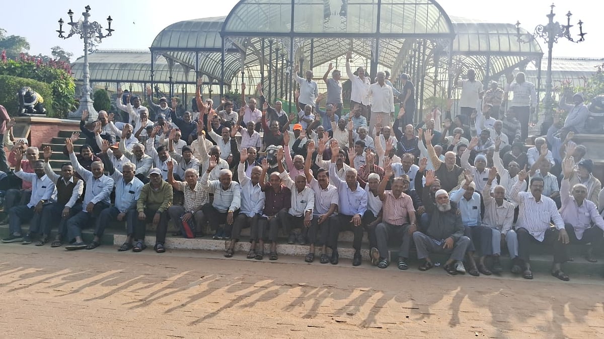 ಬೆಂಗಳೂರು: ನಿವೃತ್ತ ನೌಕರರ ಮಾಸಿಕ ಸಭೆ