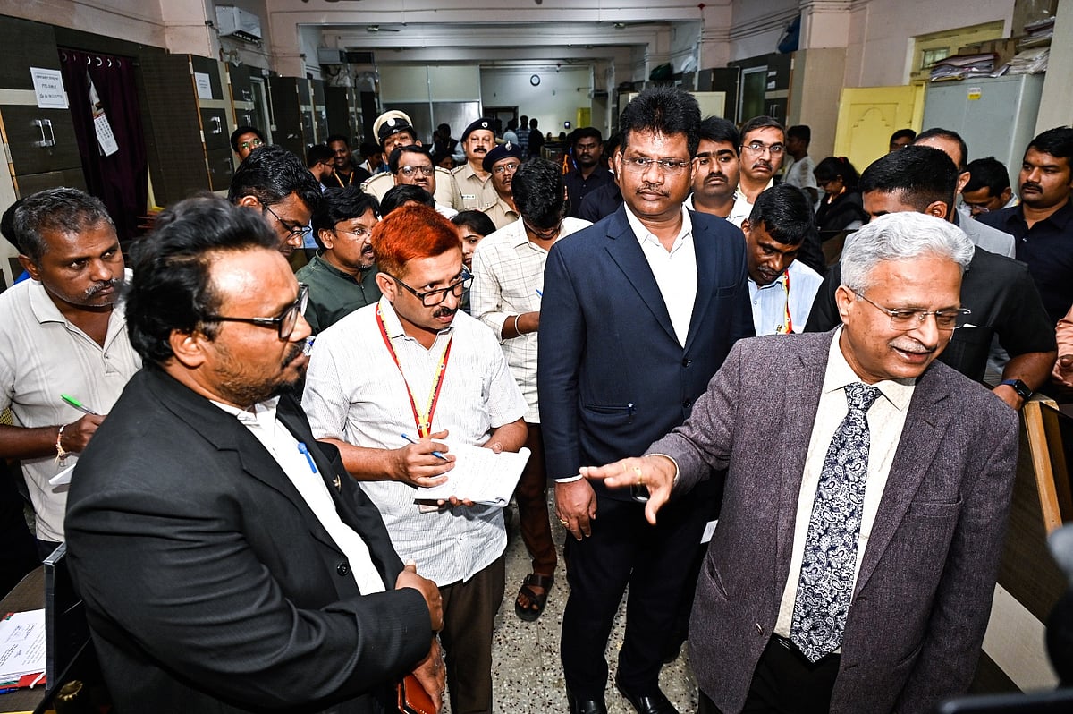 ಮಾಜಿ ಸೈನಿಕರಿಗೆ ಭೂಮಿ ಹಂಚಿಕೆ ಮಾಡದ್ದಕ್ಕೆ ಲೋಕಾಯುಕ್ತ ನ್ಯಾ.ಬಿ.ಎಸ್.ಪಾಟೀಲ ಗರಂ