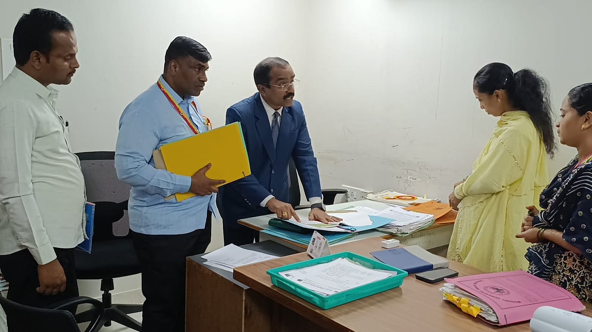 ಕಲಬುರಗಿ: ವಿವಿಧೆಡೆ ಲೋಕಾಯುಕ್ತ ಅಧಿಕಾರಿಗಳ ದಿಢೀರ್‌ ದಾಳಿ, ದಾಖಲೆಗಳ ಪರಿಶೀಲನೆ