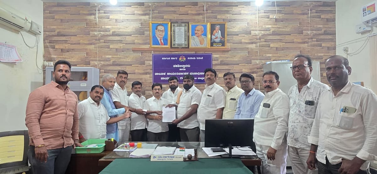 ಗಂಗಾವತಿ | ಬಳ್ಳಾರಿ ಶಾಸಕನ ಬಂಧನಕ್ಕೆ ಒತ್ತಾಯ