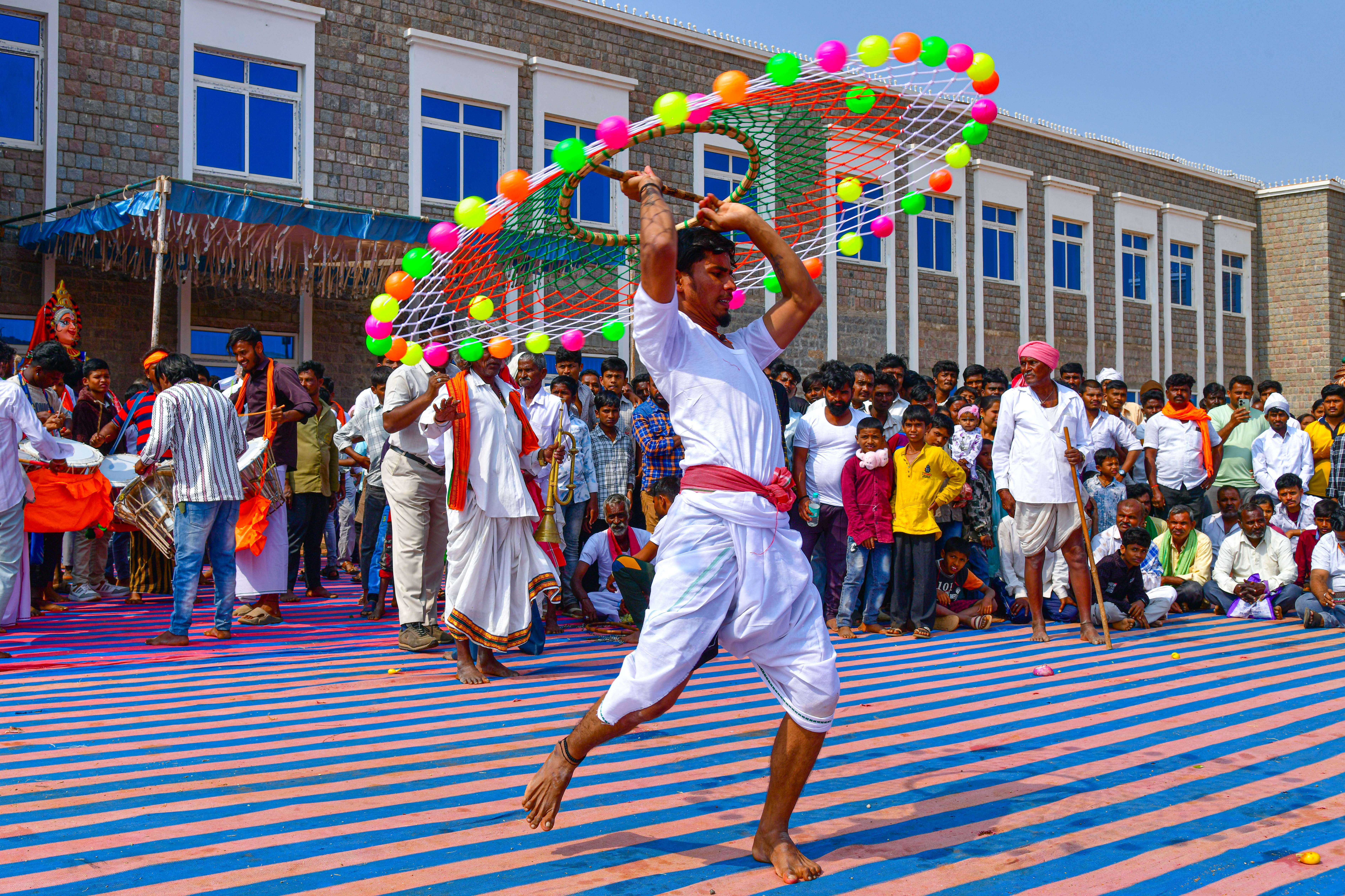 ಗವಿಮಠದ ಜಾತ್ರೆಯಲ್ಲಿ ದಾಲಾಪಟ ಪ್ರದರ್ಶನದ ನೋಟ