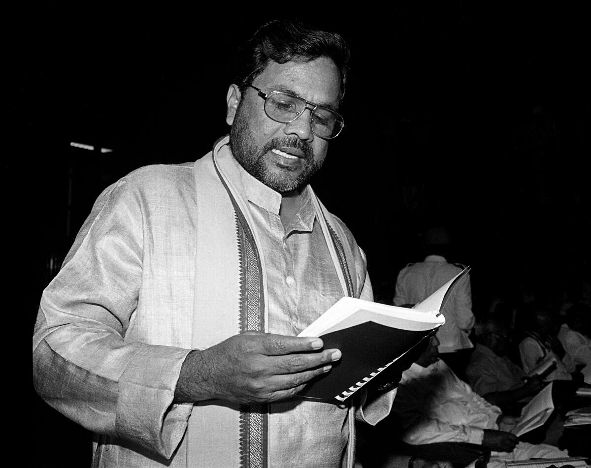 ಹಣಕಾಸು ಸಚಿವರಾಗಿ ಸಿದ್ದರಾಮಯ್ಯ ಅವರಿಂದ ಬಜೆಟ್ ಮಂಡನೆ