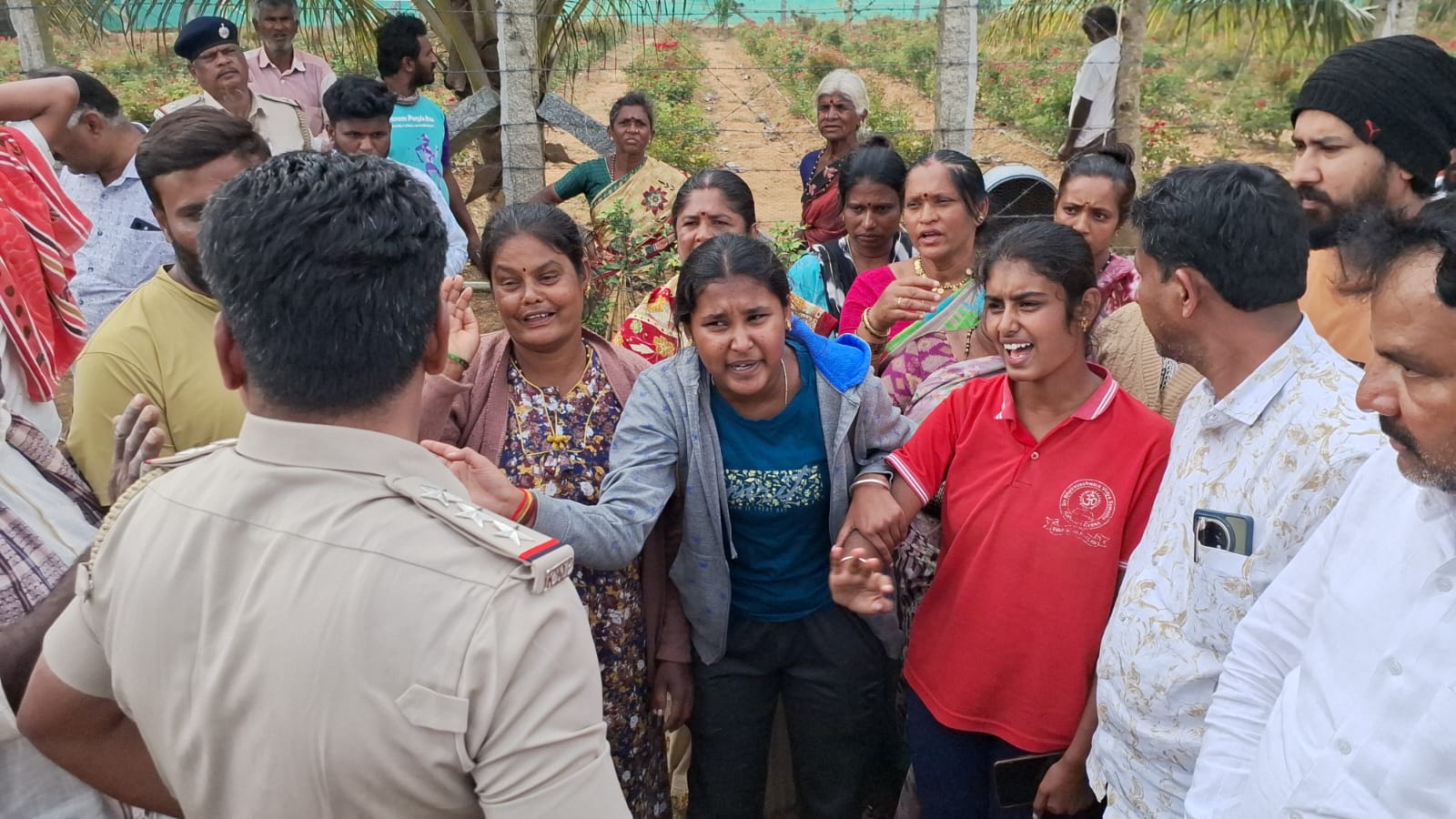 ಕುಟುಂಬಸ್ಥರ ಆಕ್ರಂದನ