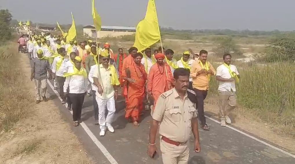 ಕರದಾಳದ ಬ್ರಹಶ್ರೀ ನಾರಾಯಣಗುರು ಶಕ್ತಿ ಪೀಠದಿಂದ ಬೆಂಗಳೂರಿಗೆ ಪಾದಯಾತ್ರೆ ಆರಂಭ