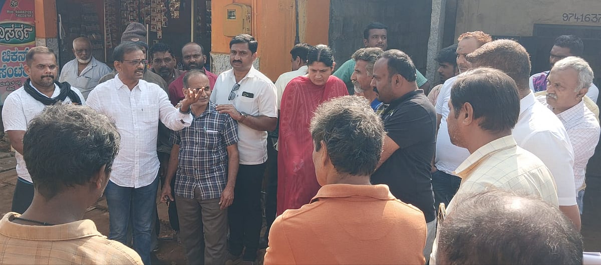 ಕೊಪ್ಪ ಮಾರ್ಕೆಟ್ ರಸ್ತೆ ಕಾಮಗಾರಿ ಕಳಪೆ: ಬಿಜೆಪಿ ಆರೋಪ