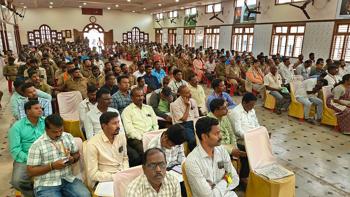 ಚಿಕಿತ್ಸೆಗೆ ಹಣವಿಲ್ಲದೇ ಪ್ರಾಣಬಿಟ್ಟ ಪೌರ ಕಾರ್ಮಿಕ; ಉಚಿತ ಚಿಕಿತ್ಸೆಗೆ ಒತ್ತಾಯ