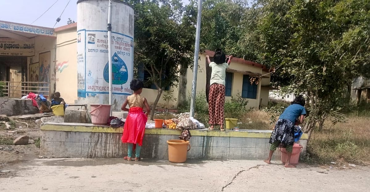 ನಲ್ಲಗುಟ್ಲಪಲ್ಲಿ ಆಶ್ರಮ ಶಾಲೆಯಲ್ಲಿ ನಾನಾ ಅಧ್ವಾನ