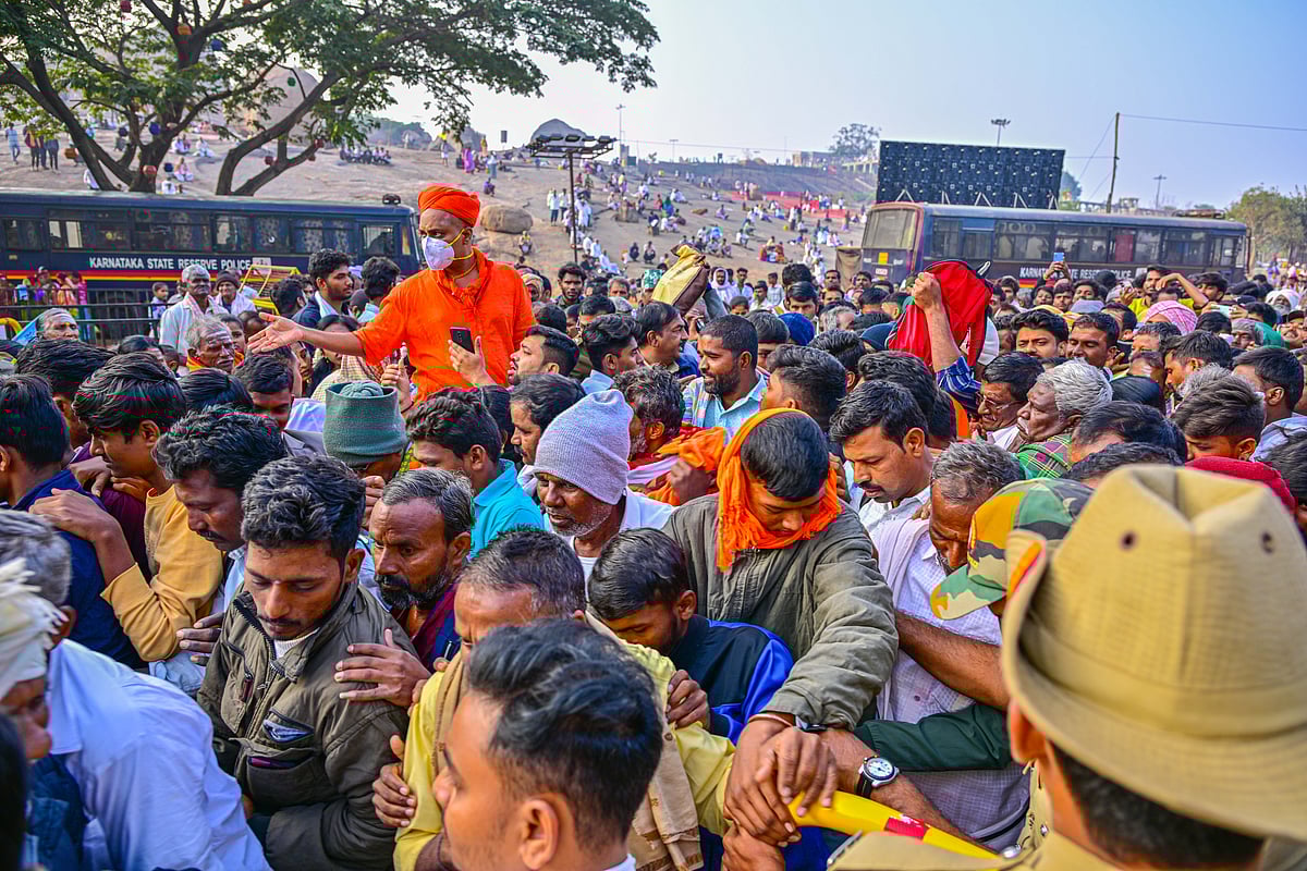 ಗವಿಮಠದ ಜಾತ್ರೆ: ಸಂಗೀತದ ಜುಗಲ್‌ಬಂದಿಗೆ ಮನದೂಗಿದ ಜನ