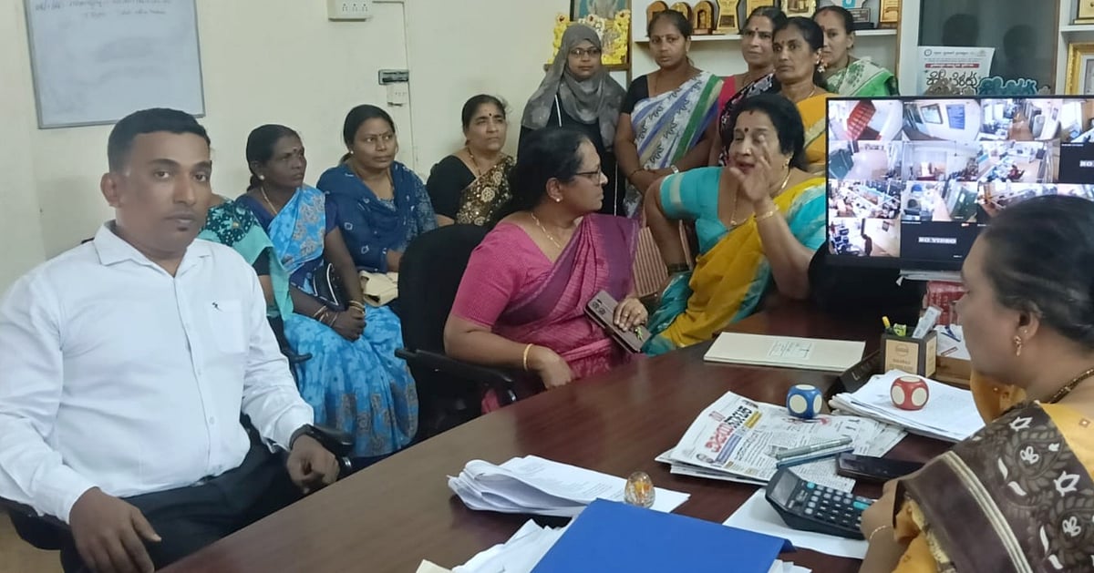 ಕಾರ್ಕಳ| ನಳ್ಳಿನೀರು ಸಂಪರ್ಕ ಕಡಿತ: ಪುರಸಭೆಗೆ ಸಾರ್ವಜನಿಕರ ಮುತ್ತಿಗೆ