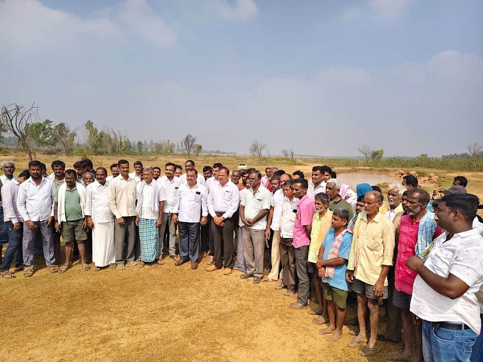 ಕಿತ್ತನಾಮಂಗಲ ಕೆರೆ ಅಂಗಳದಲ್ಲಿ ಪ್ರತಿಭಟನೆ