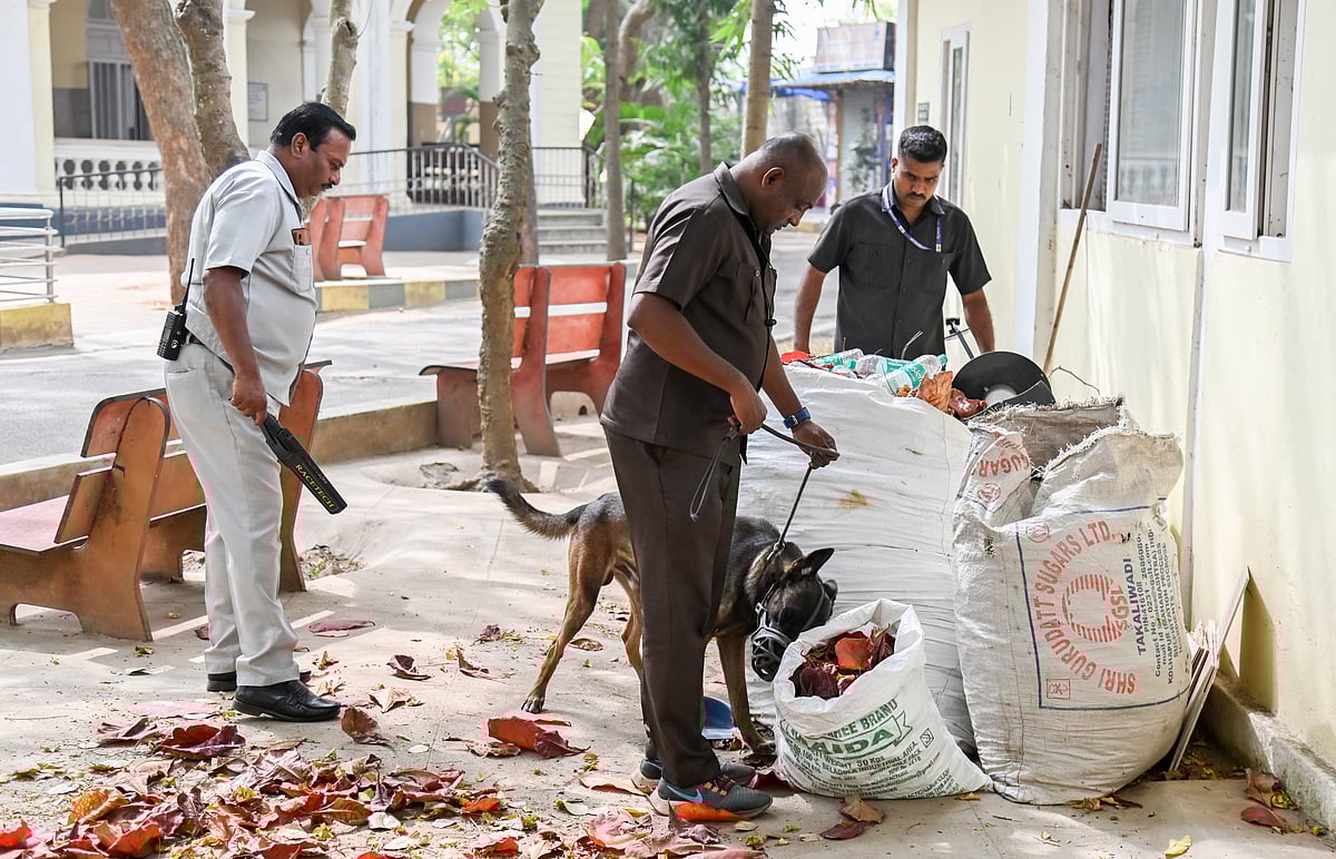 ಹುಸಿ ಬಾಂಬ್‌ ಬೆದರಿಕೆ: ಆತಂಕ