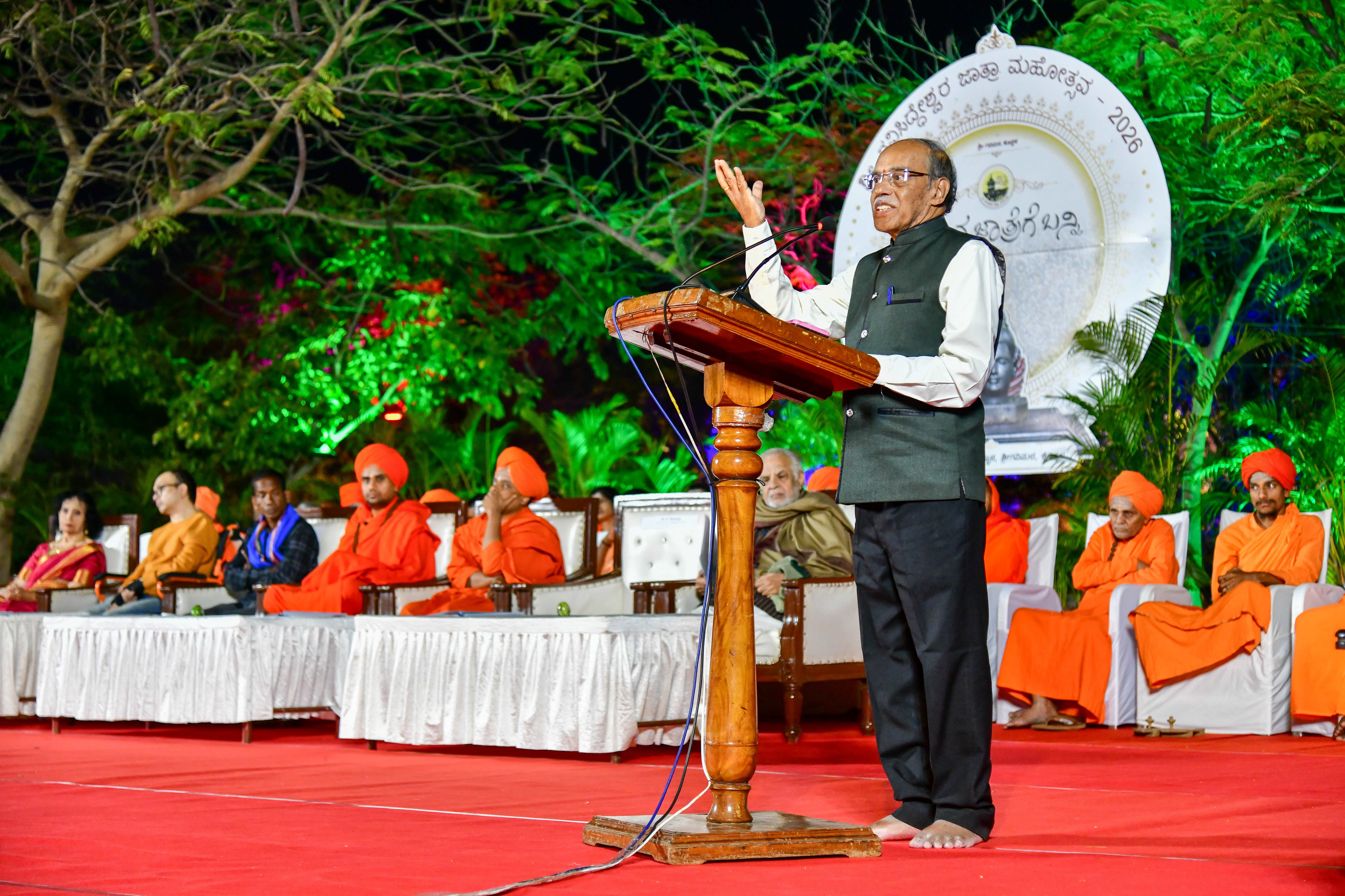 ಕೊಪ್ಪಳದ ಗವಿಮಠದ ಜಾತ್ರೆಯಲ್ಲಿ ಬುಧವಾರ ಮಾತನಾಡಿದ ನಾ. ಸೋಮೇಶ್ವರ