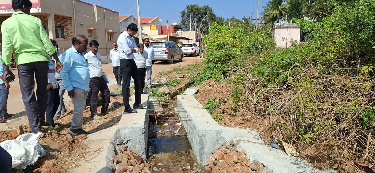 ಹೊಳಲ್ಕೆರೆ: ಸಮಸ್ಯೆ ಆಲಿಸಲು ಗ್ರಾಮ ಫೋನ್ ಆರಂಭ
