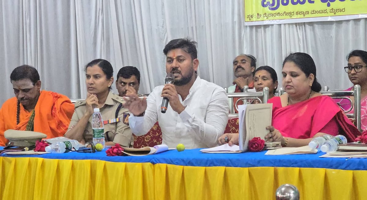 ಹೂವಿನಹಡಗಲಿ | ಭಕ್ತರಿಗೆ ಮೂಲಸೌಕರ್ಯ ಕಲ್ಪಿಸಿ: ಜಿಲ್ಲಾಧಿಕಾರಿ ಕವಿತಾ ಮನ್ನಿಕೇರಿ