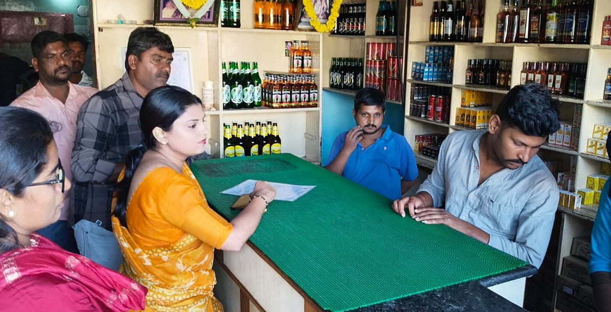 ಯಳಂದೂರು: ಶುಚಿ–ರುಚಿ ಇಲ್ಲದಿದ್ದರೆ ಲೈಸೆನ್ಸ್ ರದ್ದು 