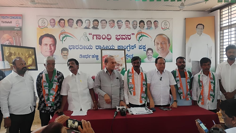 ಅಧಿಕಾರಿಗಳಿಗೆ ಬೆದರಿಕೆ ಒಡ್ಡಿದ ಶಾಸಕರು: ಮಾಜಿ ಸಚಿವ ಕಿಮ್ಮನೆ ರತ್ನಾಕರ