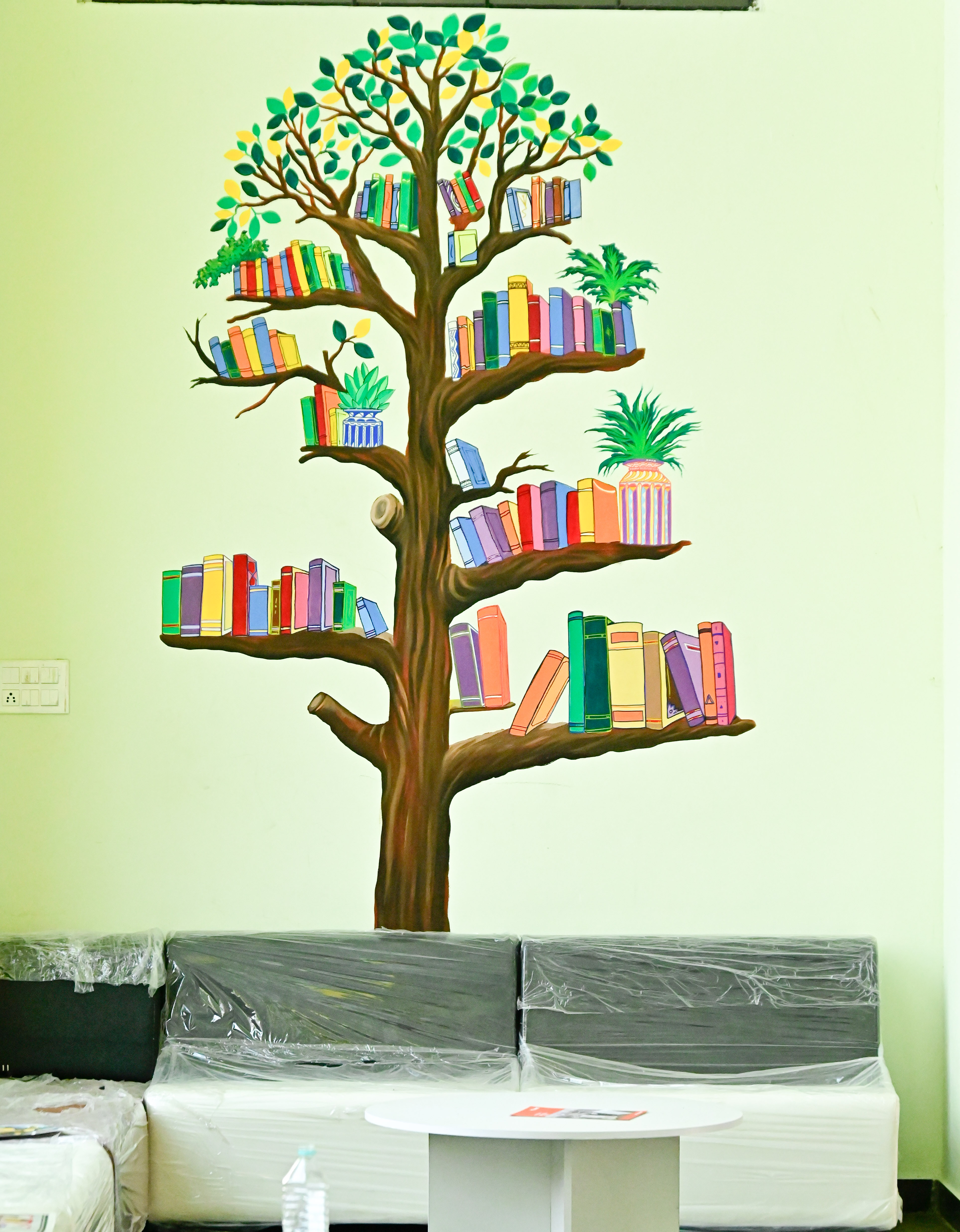 ‘ಪ್ರಭುದ್ಧ ಅಕಾಡೆಮಿ’ಯಲ್ಲಿ ಗಮನ ಸೆಳೆಯುವ ಗೋಡೆಚಿತ್ರ