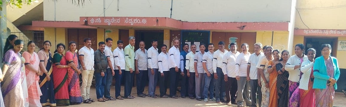 ಟಿಇಟಿ ಕಡ್ಡಾಯ: ಕಪ್ಪು ಪಟ್ಟಿಧರಿಸಿ ಶಿಕ್ಷಕರ ಪ್ರತಿಭಟನೆ